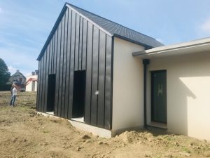 BARDAGE VERTICAL ZINC DURAND 35 COUVREUR COUVERTURE ZINC SAINT MALO - SAINT MELOIR DES ONDES - DINARD